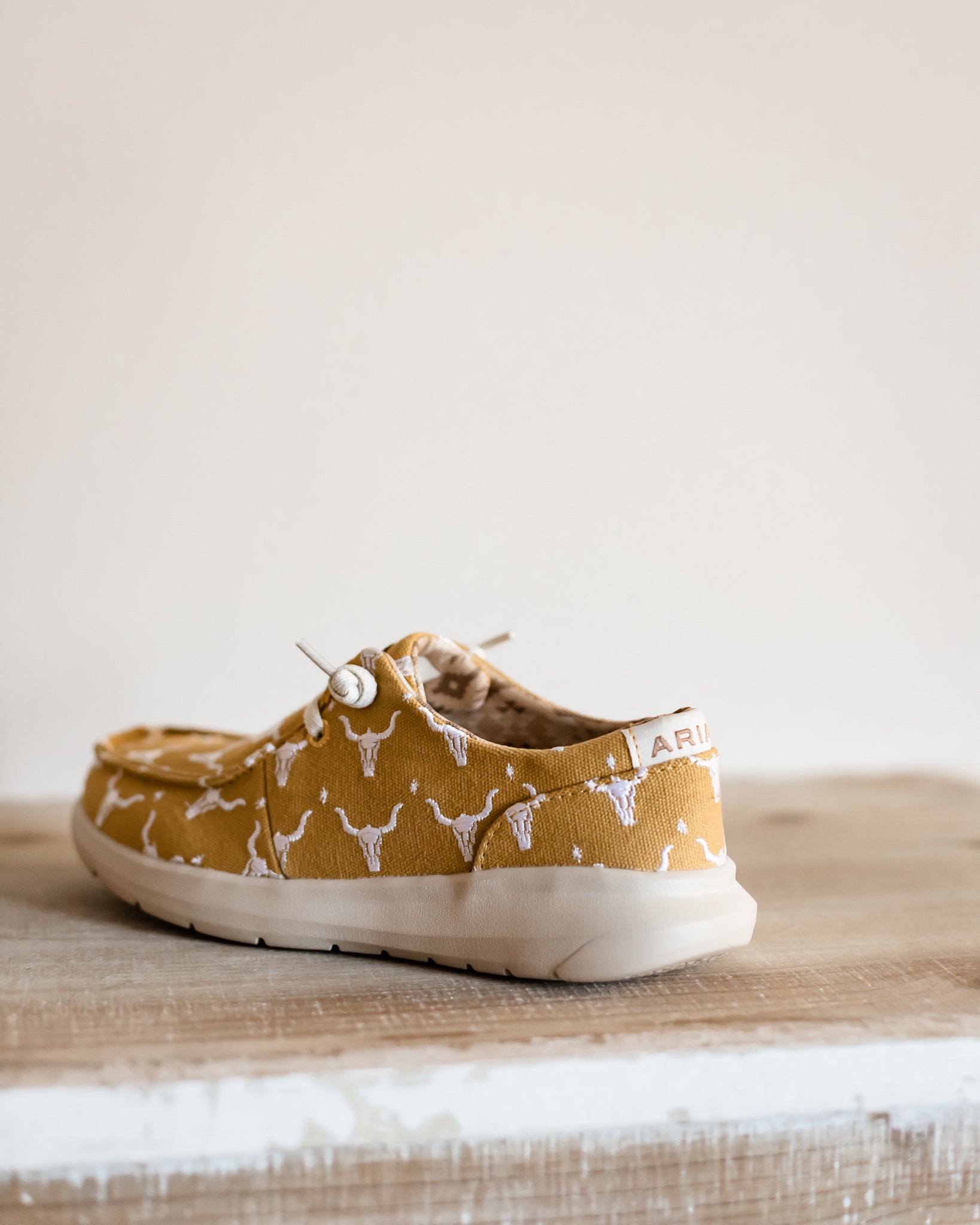 Hilo Doodle - Mustard Steer Heads